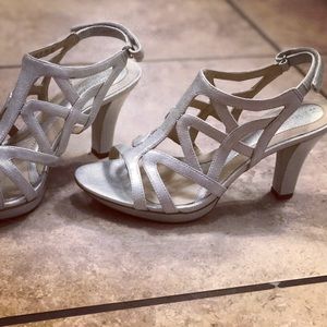 Silver 7.5 Naturalizer Heels Never Worn